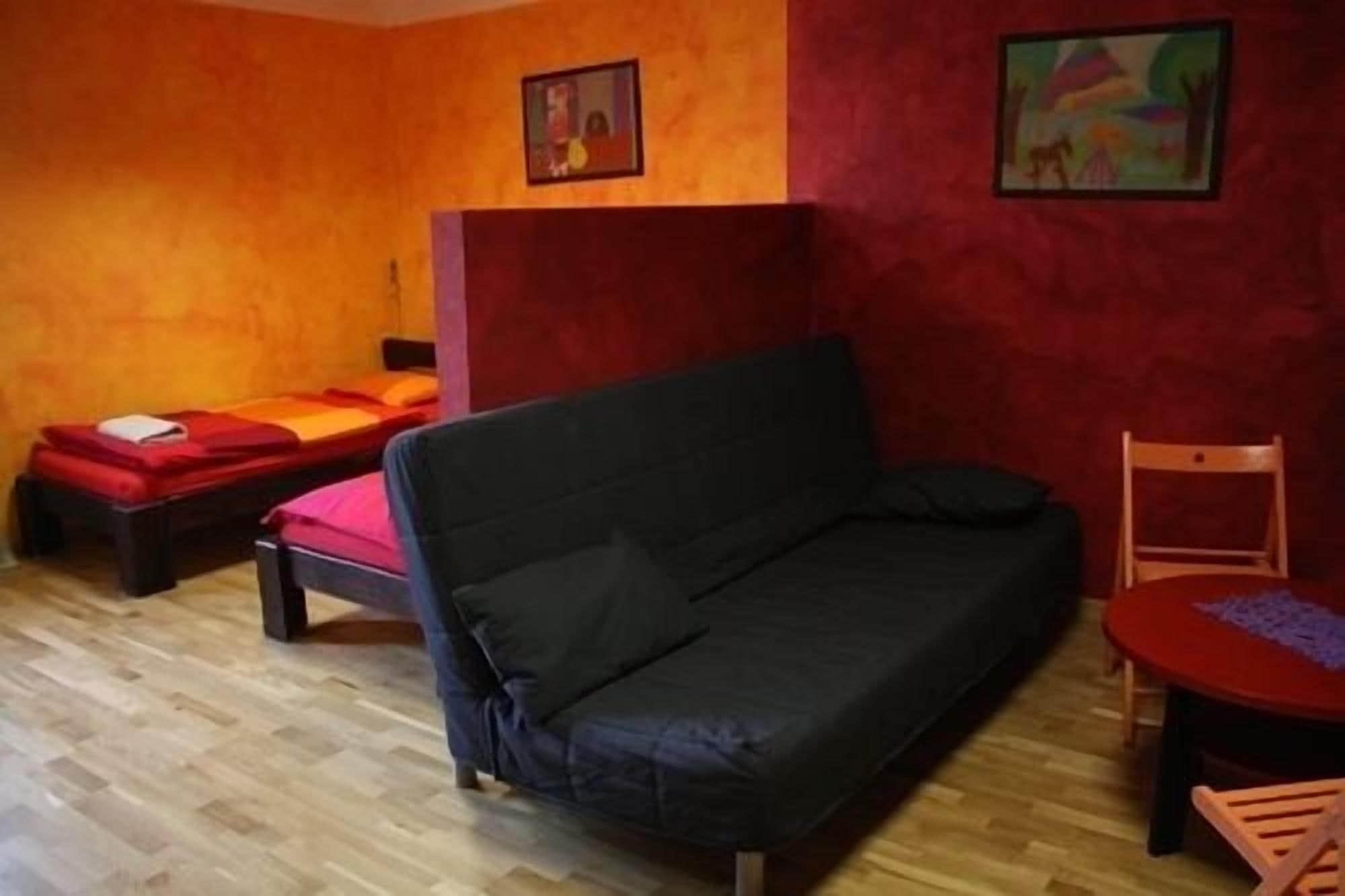 Hostel El