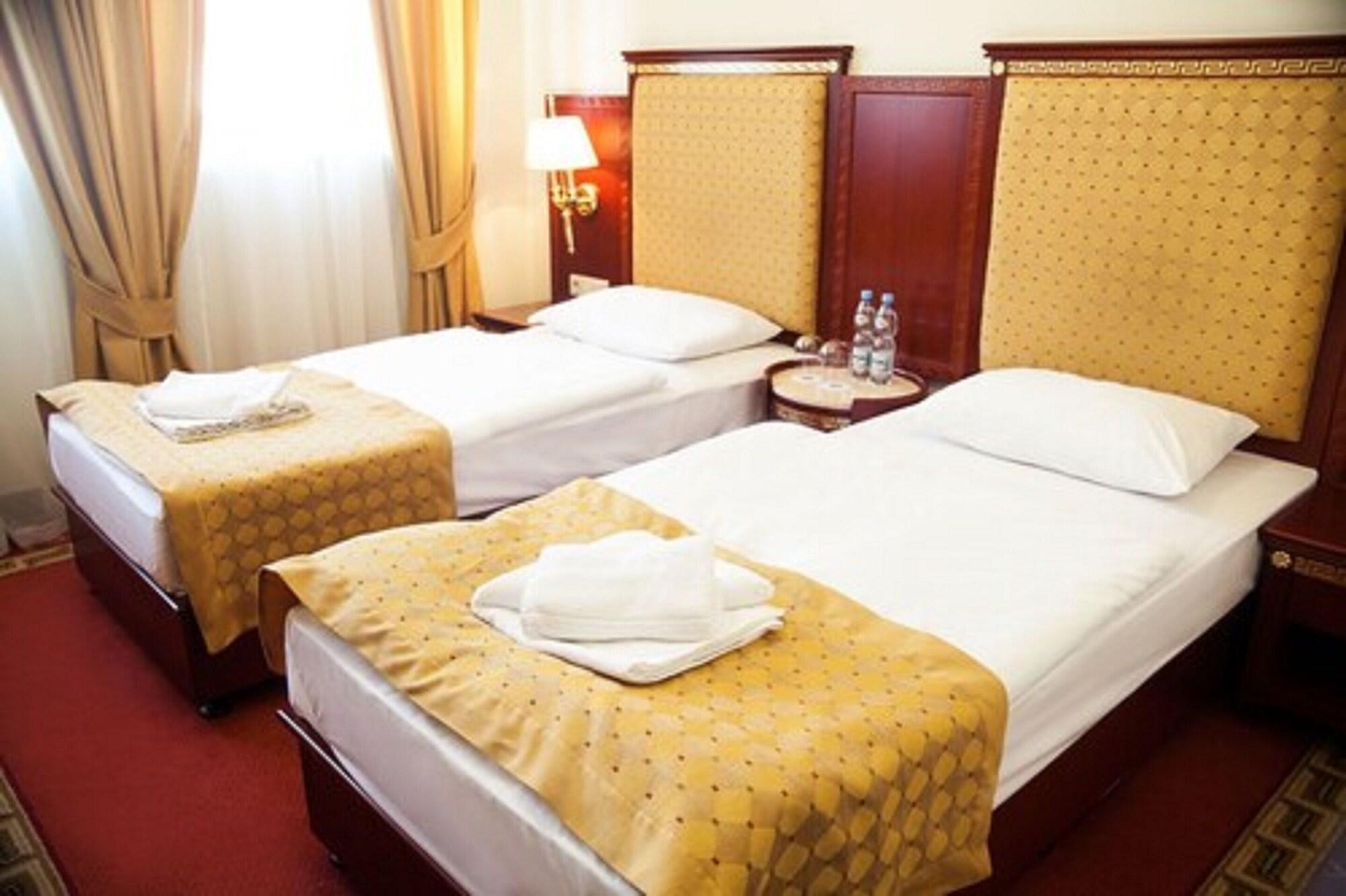 Hotel Holiday Park