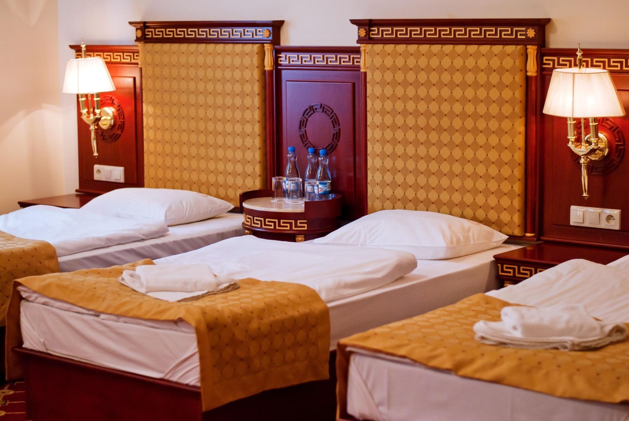 Hotel Holiday Park 3*