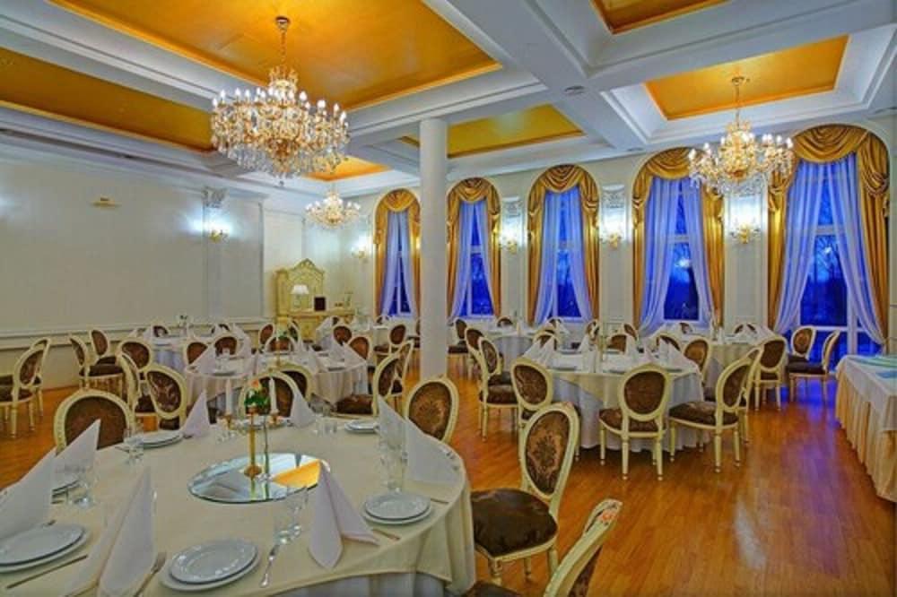 Hotel Hotel Holiday Park 3*