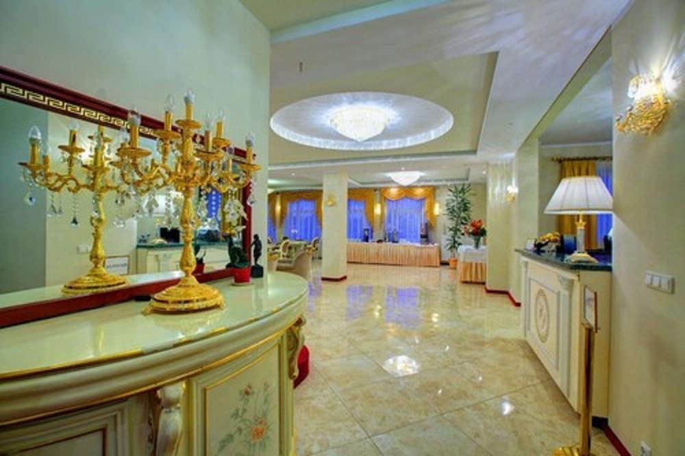 Hotel Hotel Holiday Park 3*