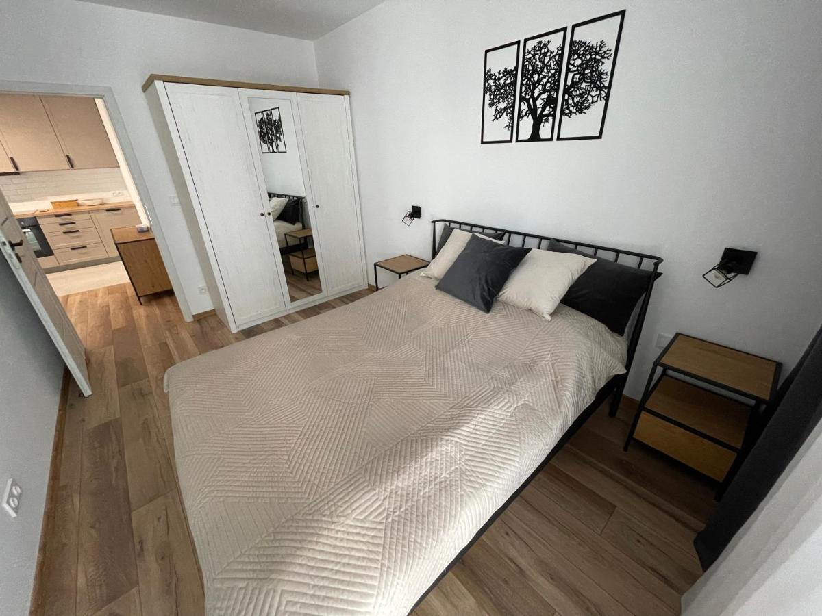 Newport Industrial Apartment Warsaw