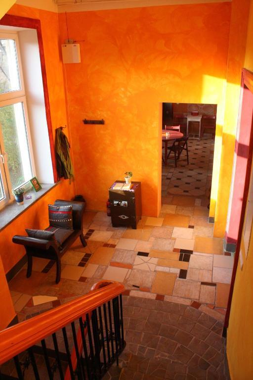 Hostel El *