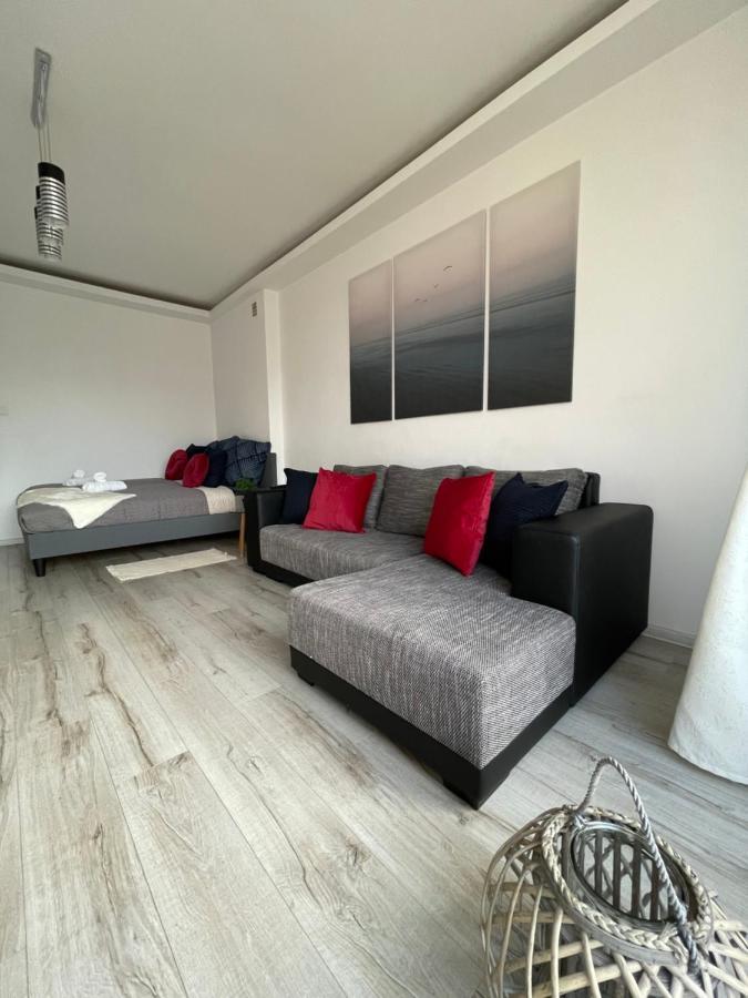 Aleje Jerozolimskie 11 19 - Darmowy Parking - Free Parking - 1km Do Dworca Centralnego, 850m Stacja Metra Nowy Swiat Warsaw