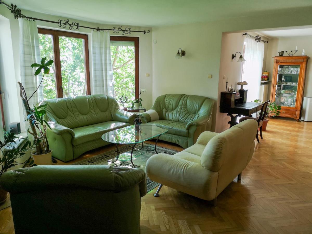 Feels Like Metro Zacisze Homestay Warsaw