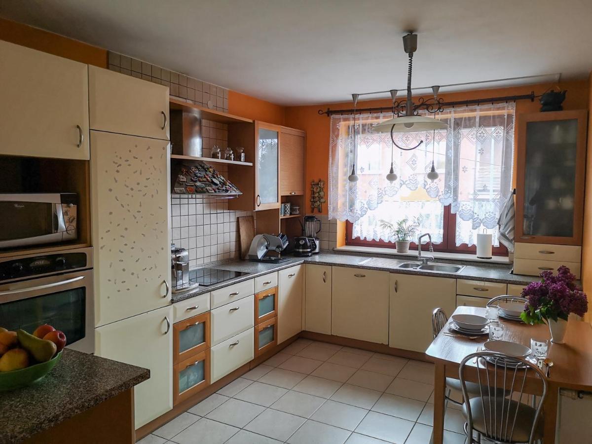 Homestay Feels Like Metro Zacisze