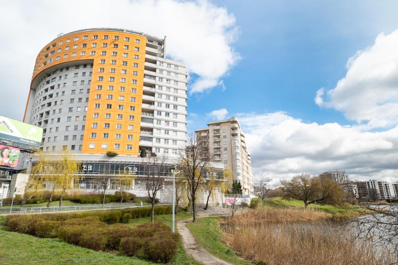 Apartament Saska Kępa Emerald Studio *