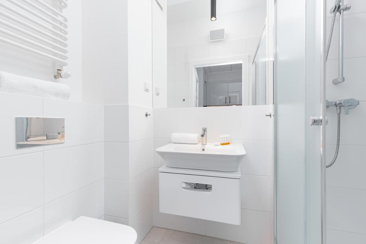 Business Center Wola By Renters * Warsaw