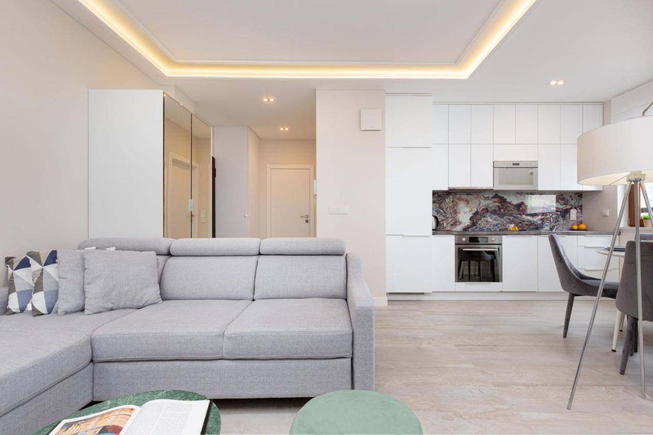 Apartment City Center Grzybowska With Parking By Renters