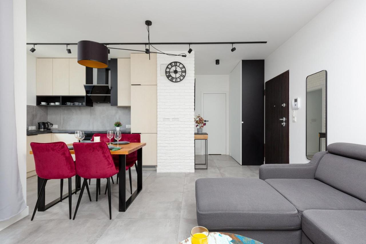 Apartment City Center Grzybowska With Parking By Renters