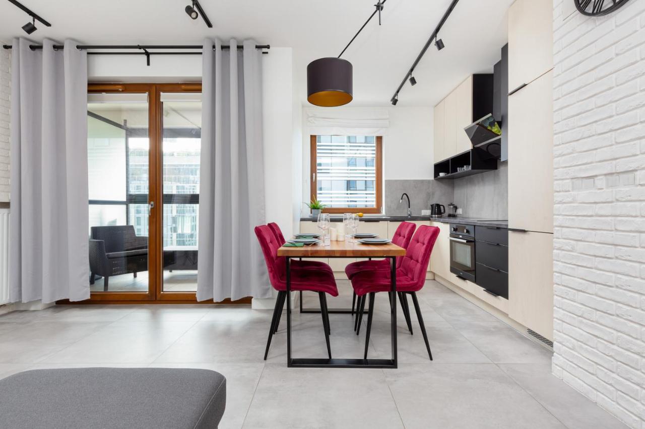 Apartment City Center Grzybowska With Parking By Renters