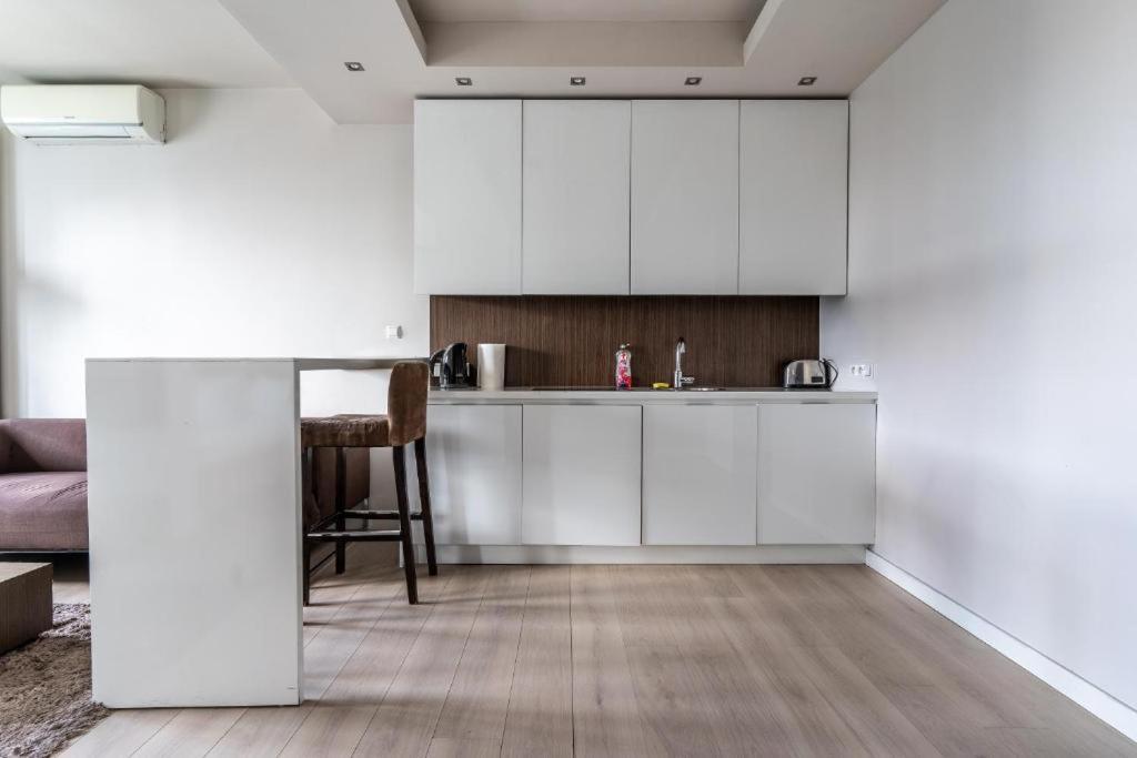Platinum Tower - Center - Golden Apartment Warsaw