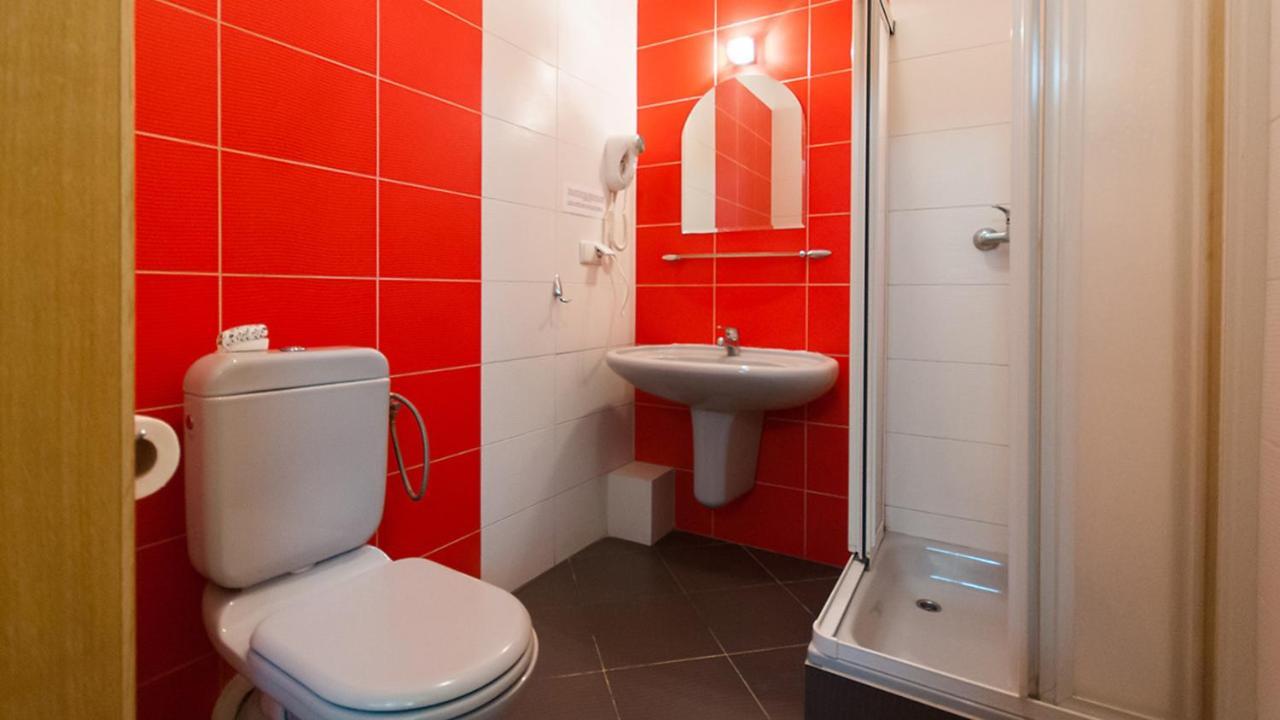 Bed & Breakfast Helvetia - Private And *