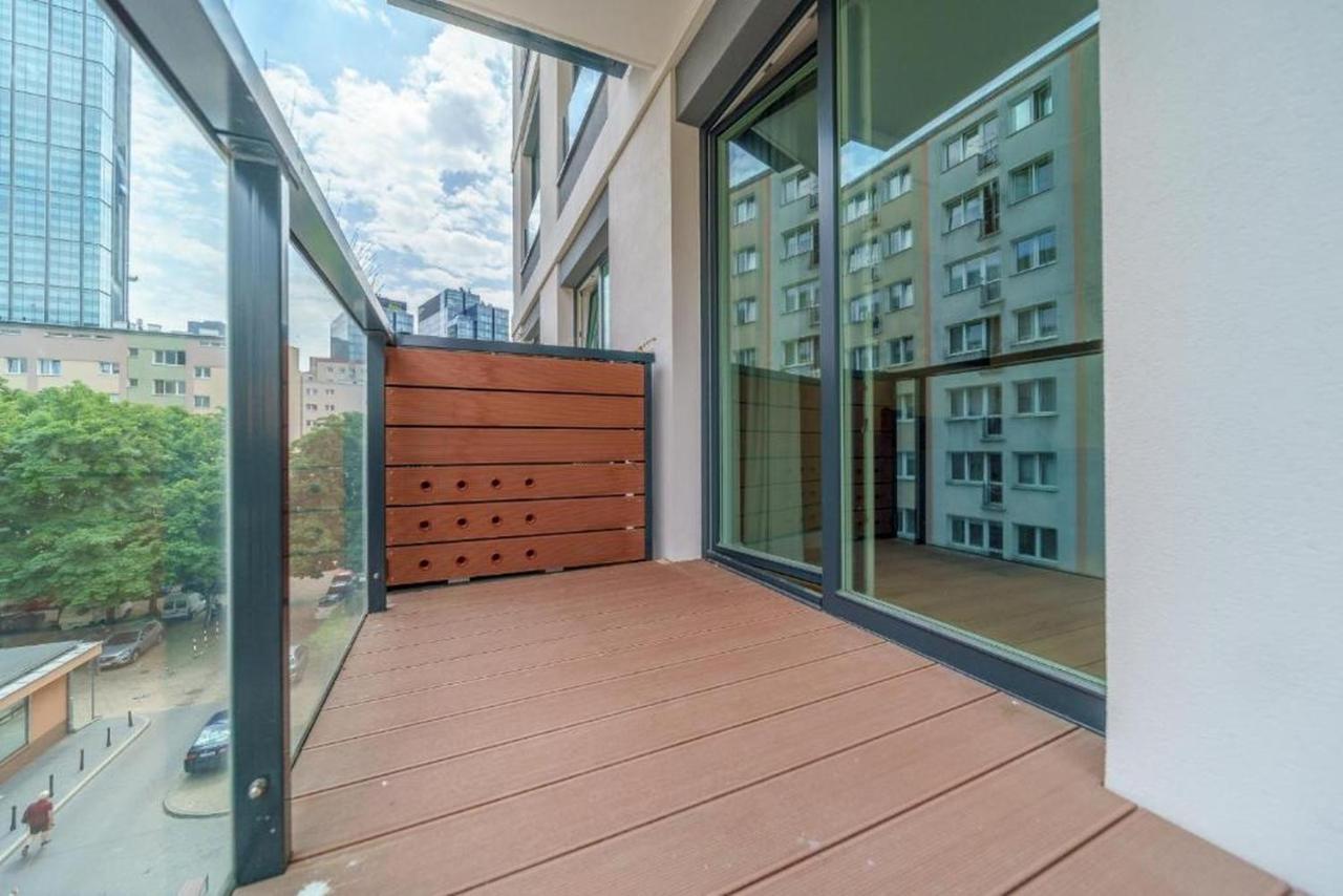 Golden Apartments/city Center/s65/28 *