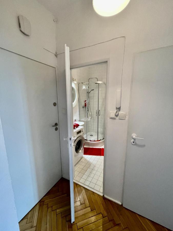 Apartment Super Beauty Metro Wifi 65'tv Netflix Hbo Appletv+ *