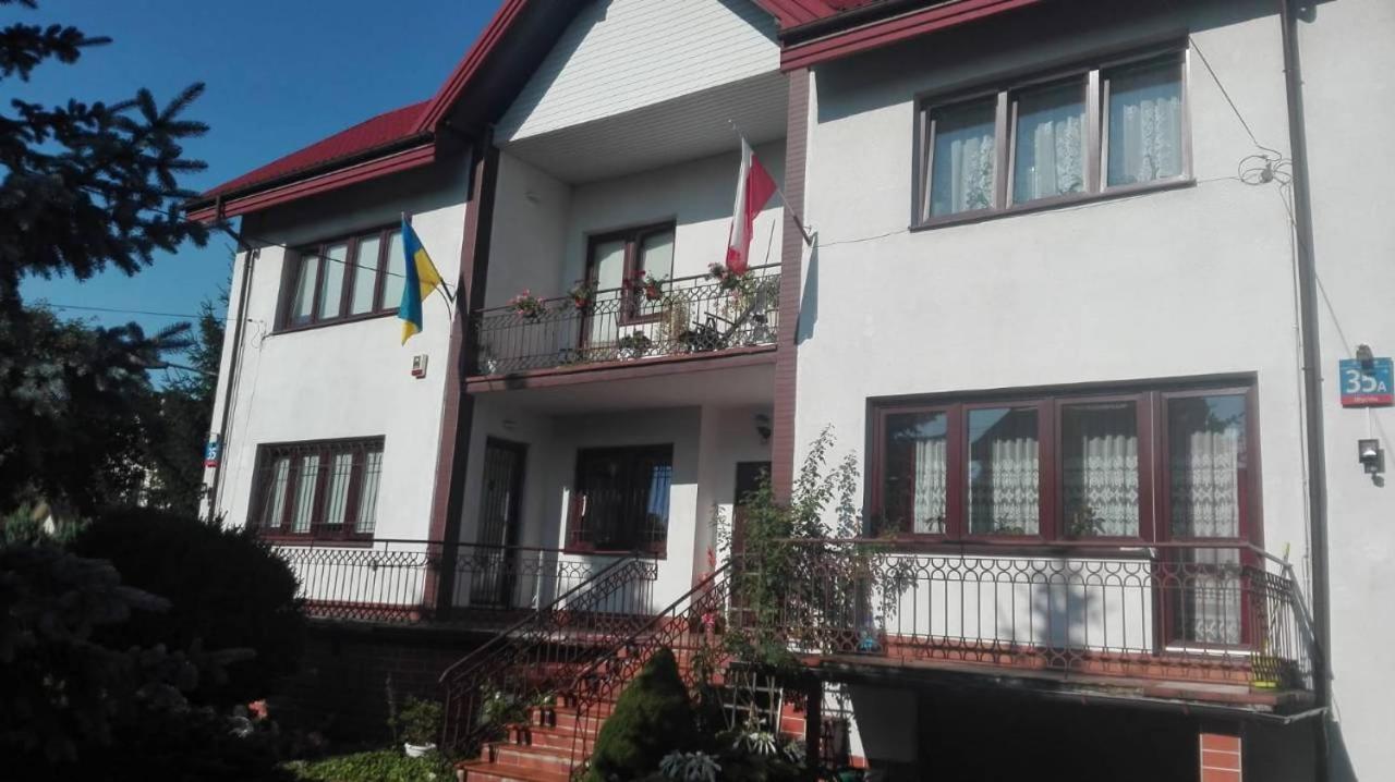 Stroma Guest Homestay *