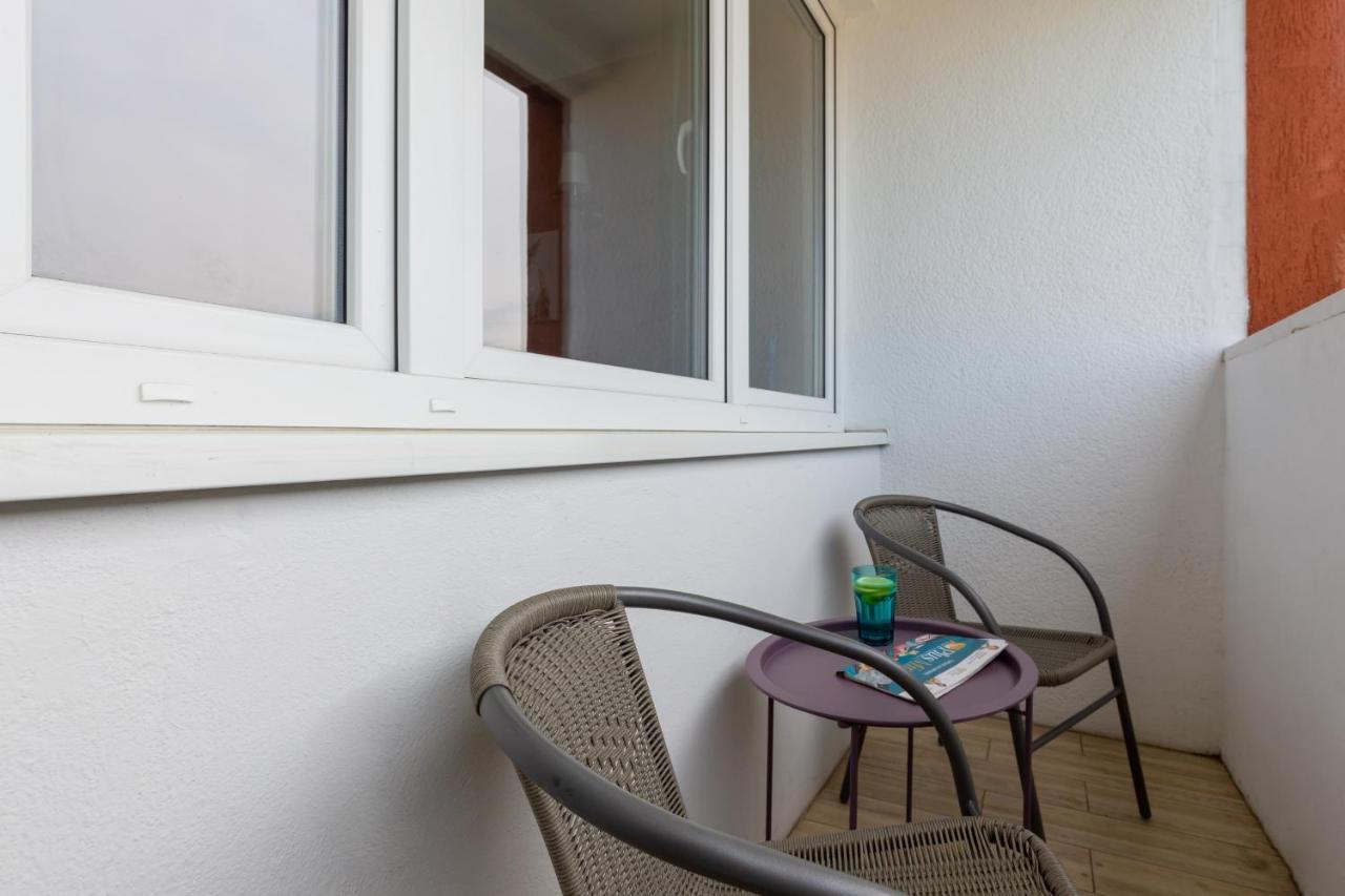 Solec 79 By Renters Apartment Warsaw