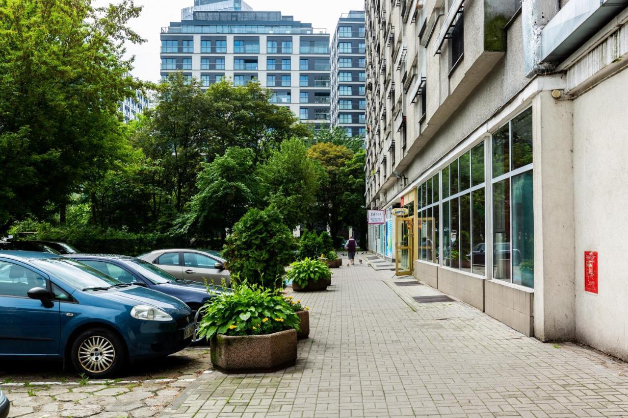 Căn hộ Zelazna Business Wola By Renters *