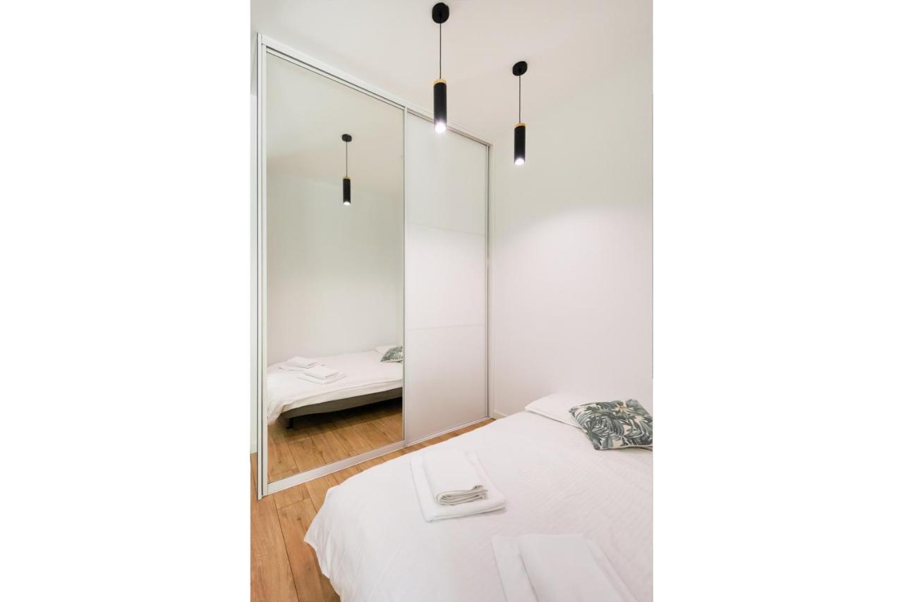 Chlodna Square Apartment