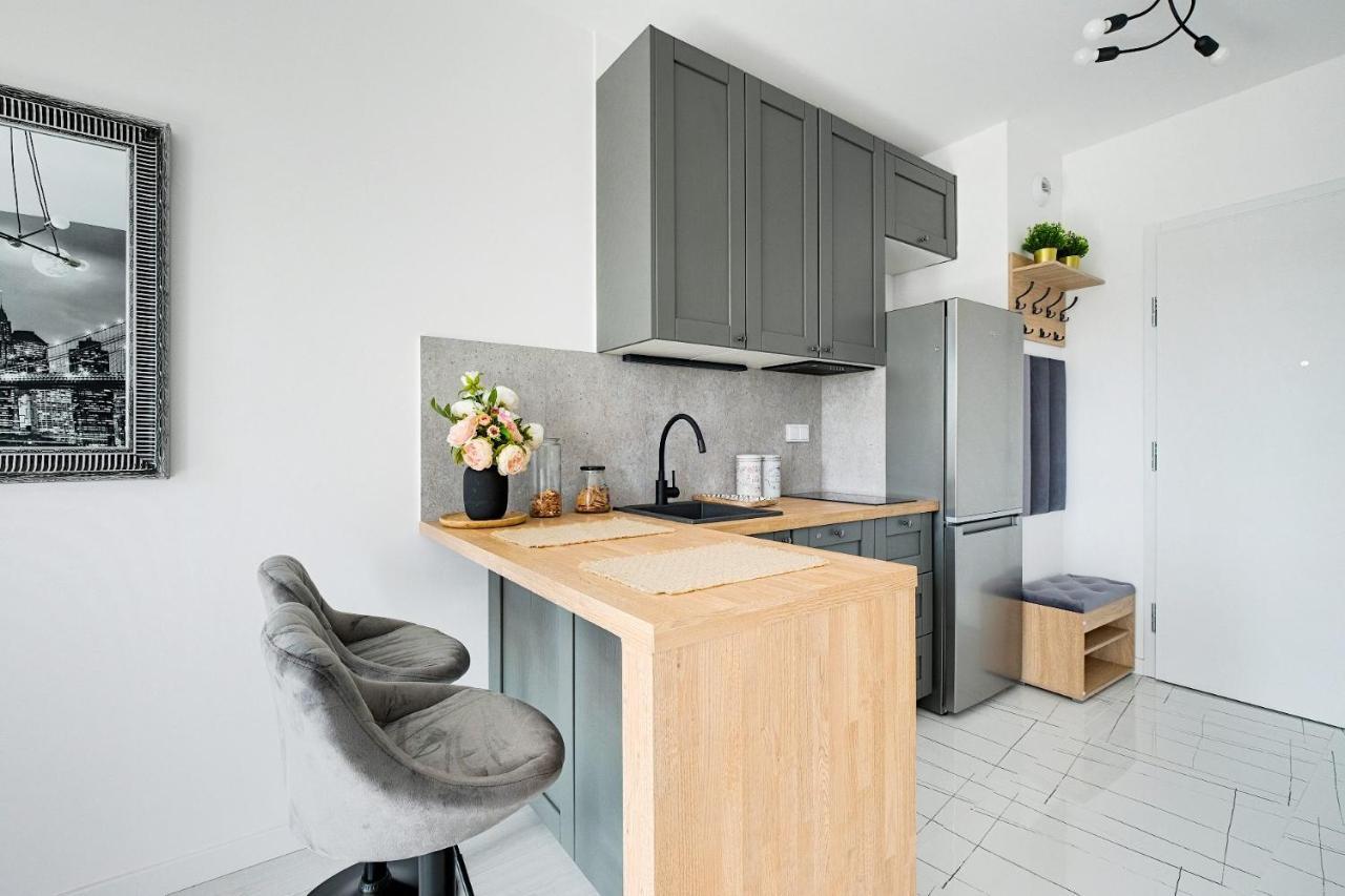 Targowa 10 London Studio * Warsaw