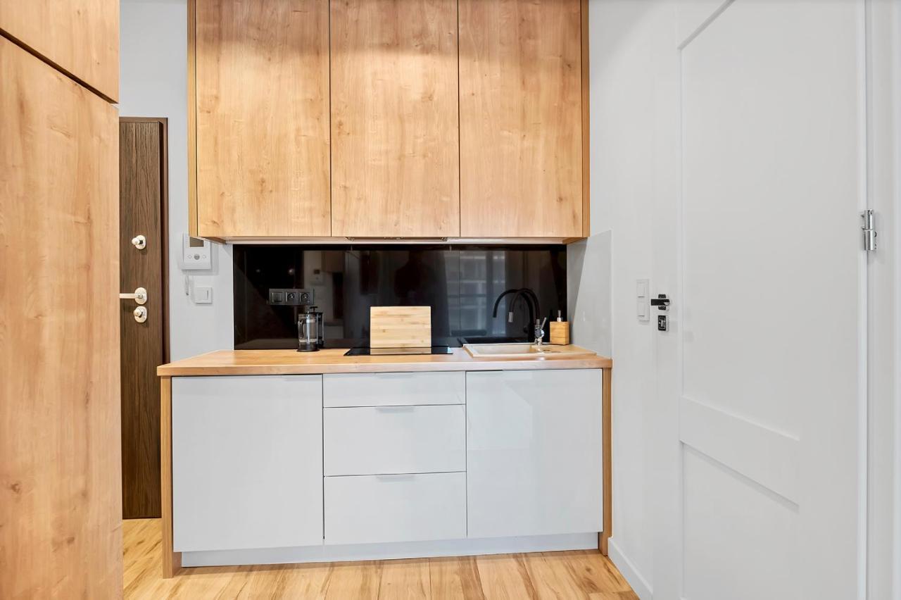 Modern With Access To The Pool Near Rondo Daszynskiego Station Căn hộ Warsaw