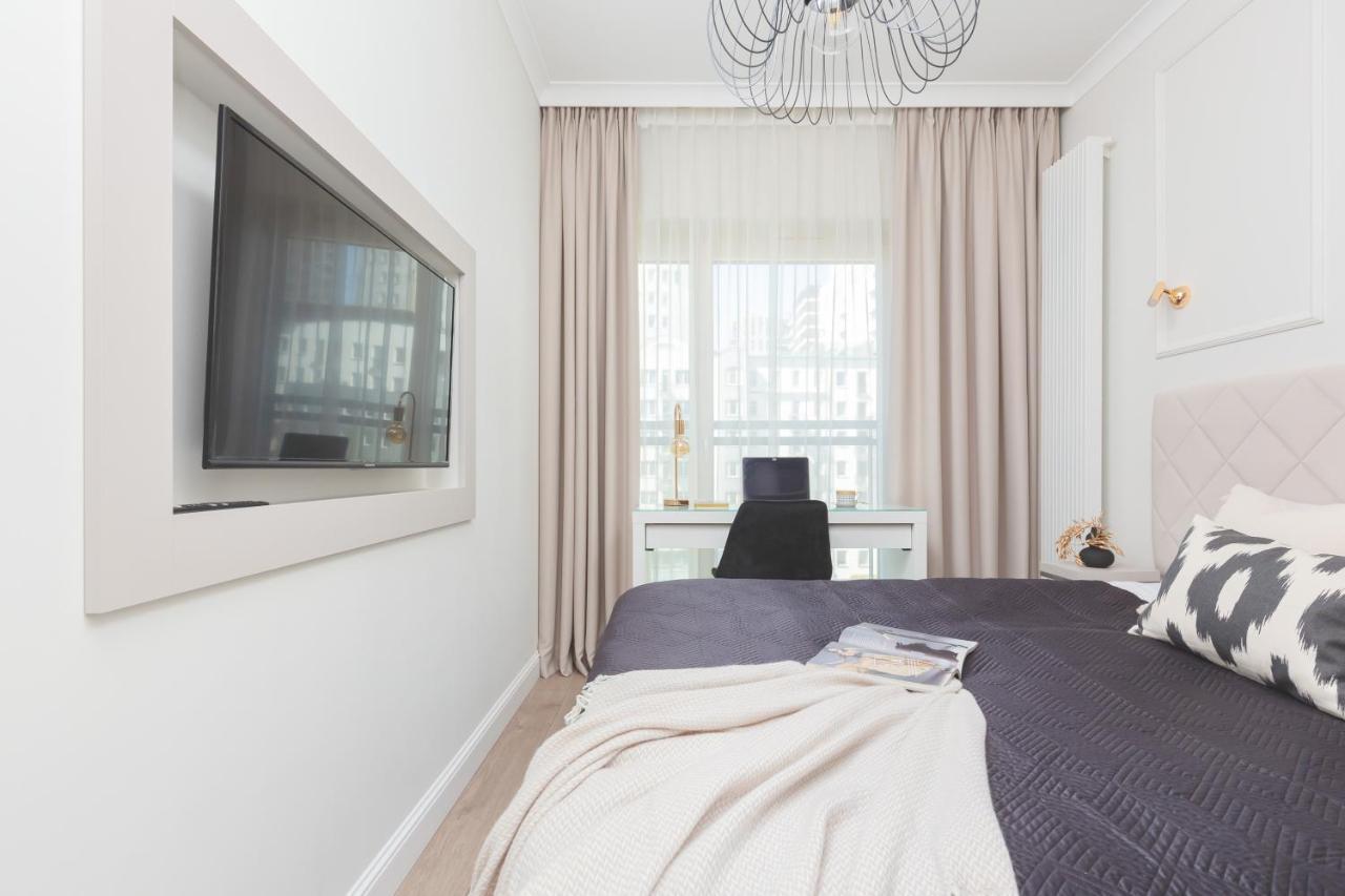 Mennica By Renters Prestige *
