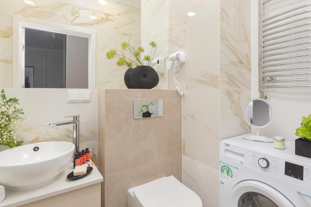 Apartment Mennica By Renters Prestige