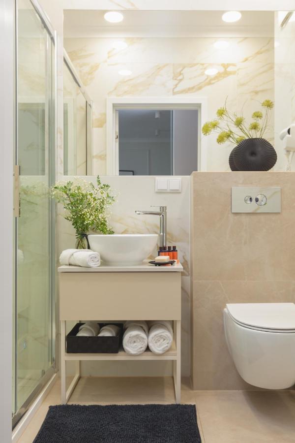 Mennica By Renters Prestige *