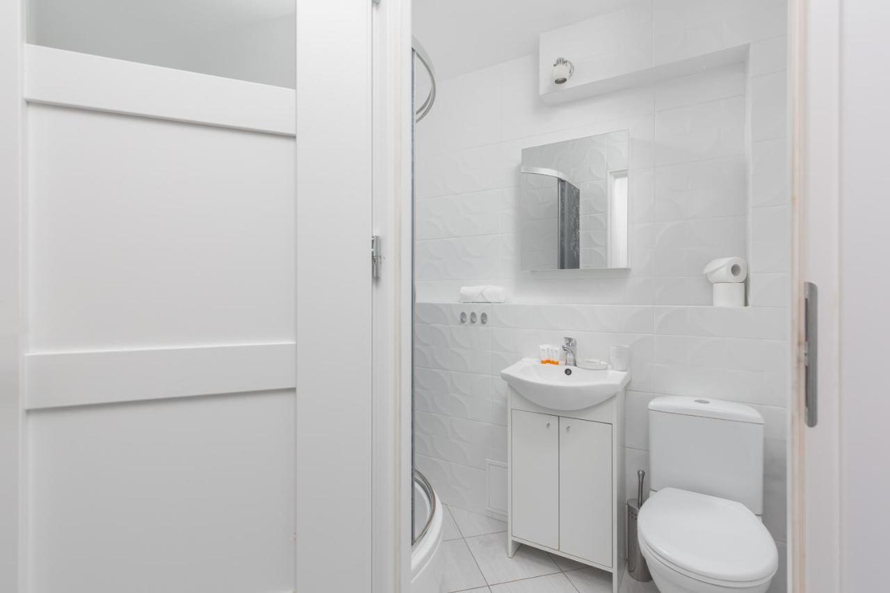 Solec 79 By Renters Apartment *