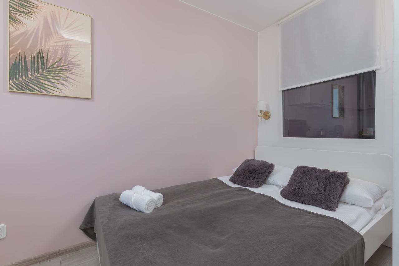 Apartment Solec 79 By Renters