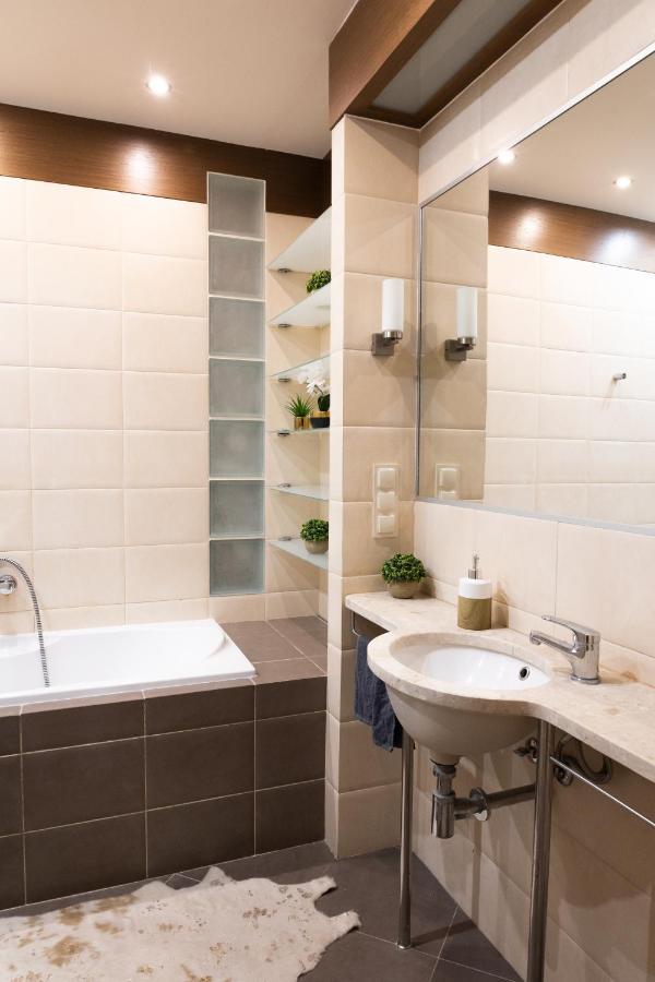 Homestay Clicktheflat Szkolna Palace Of Culture *
