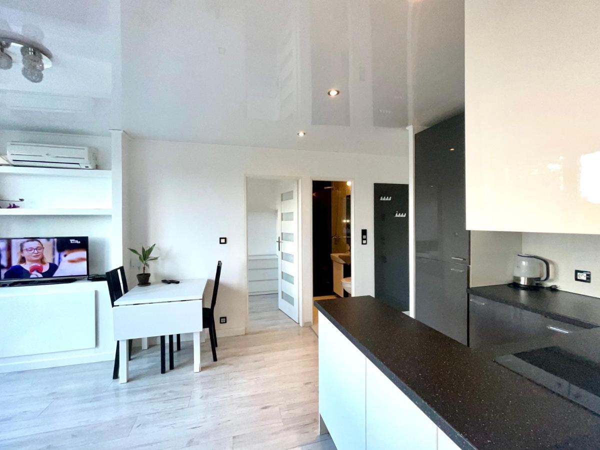 Sasi - Cozy For 6 People In Centre Apartment Warsaw