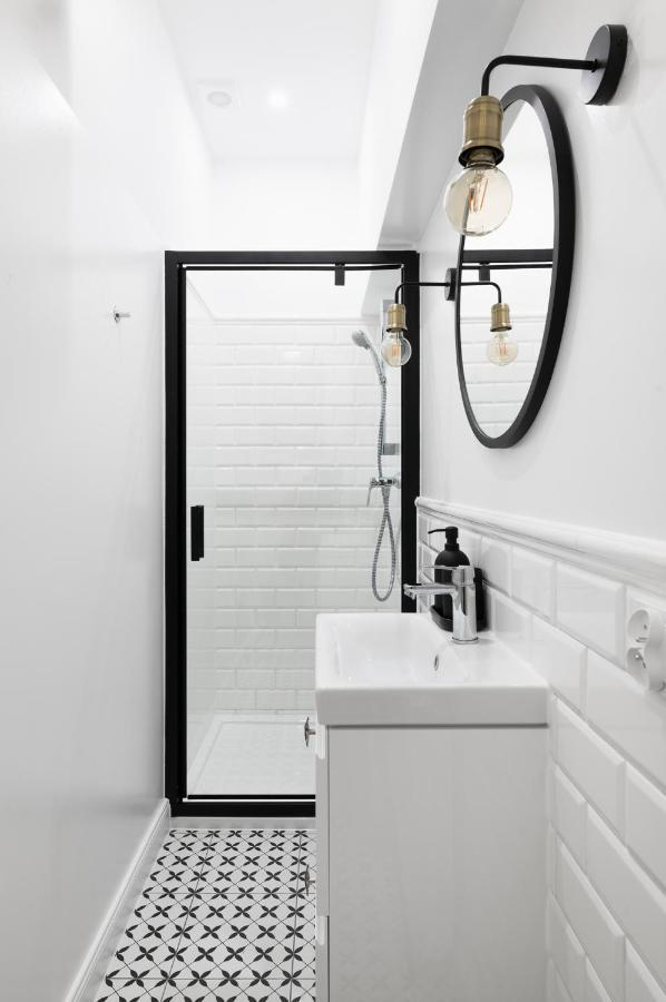 Oomph 2 Bedroom Apartment *
