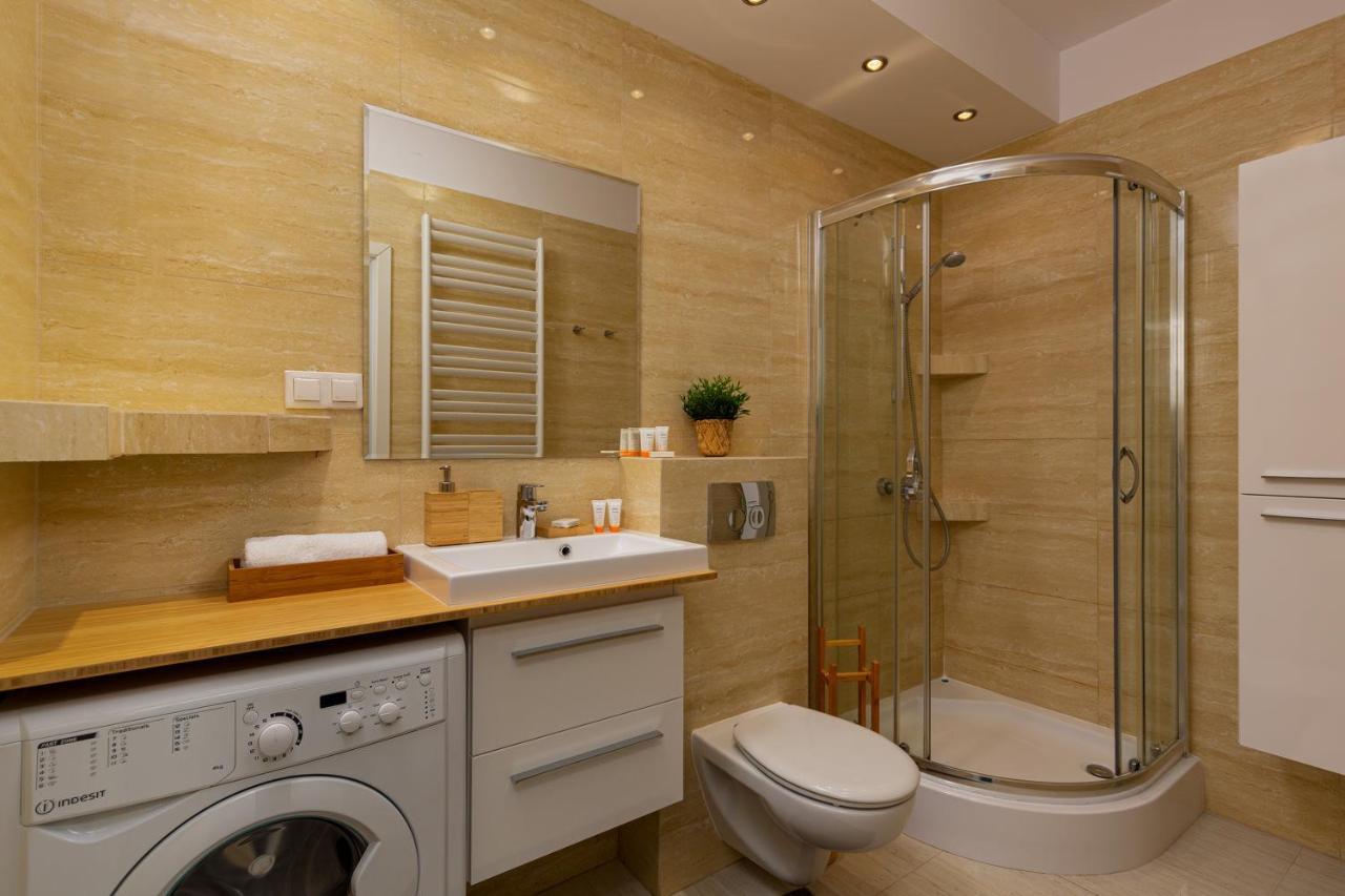 Kolejowa By Renters *