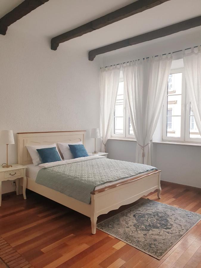 Apartment Old Town Essence