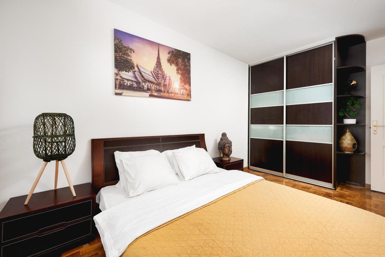 Lumina Spacious Near The Railway Station Căn hộ Warsaw