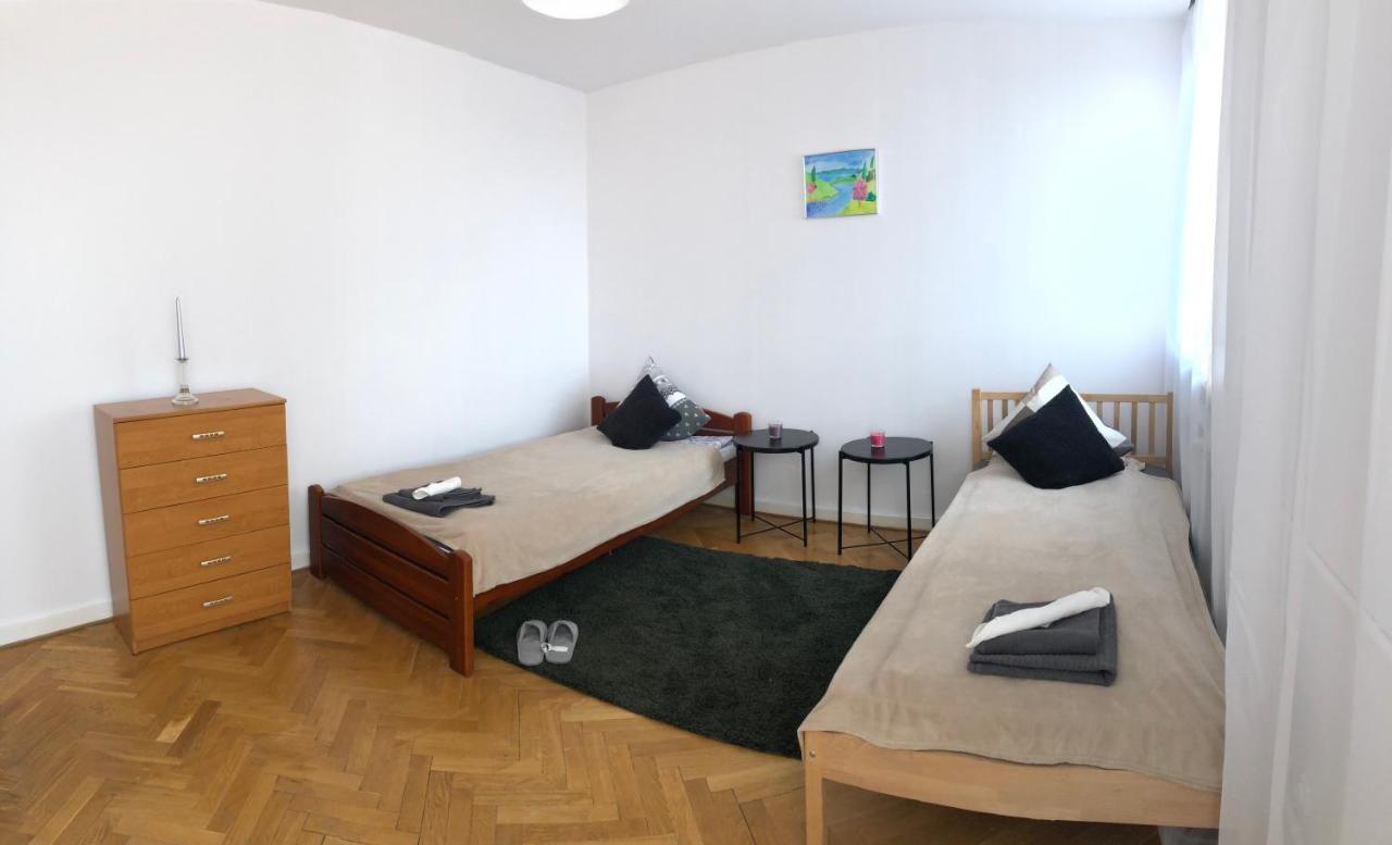 Apartment Swietojerska Warsaw