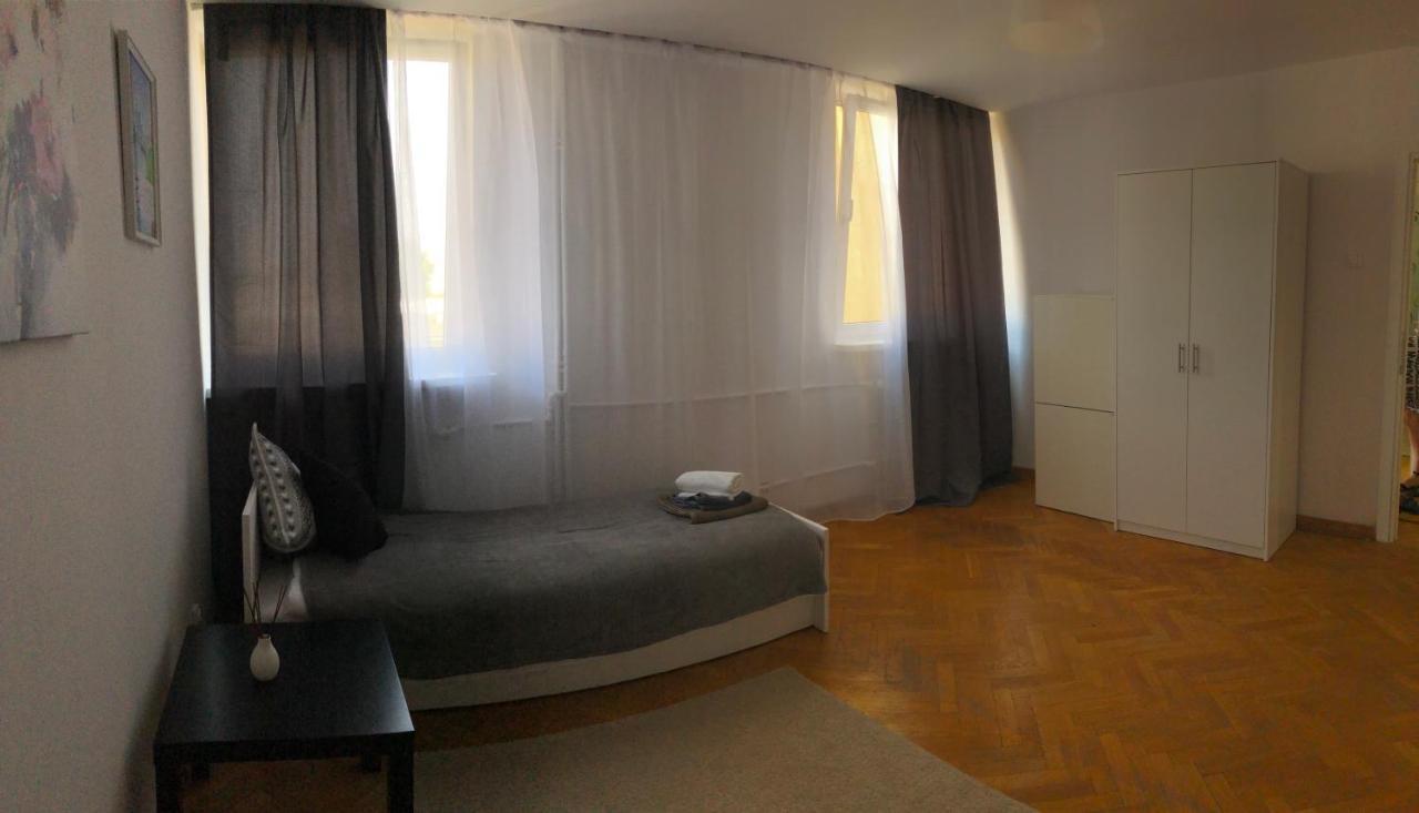 Swietojerska * Warsaw
