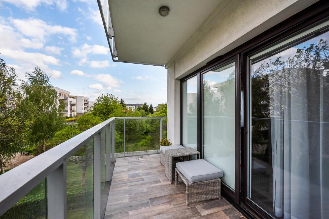 Căn hộ Bartycka Elegant Warsaw