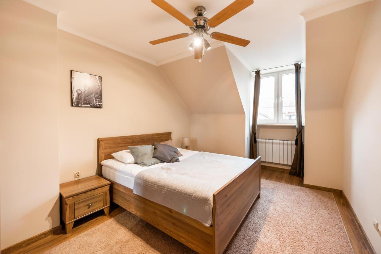 Old Town Market Place Penthouse Apartamento *