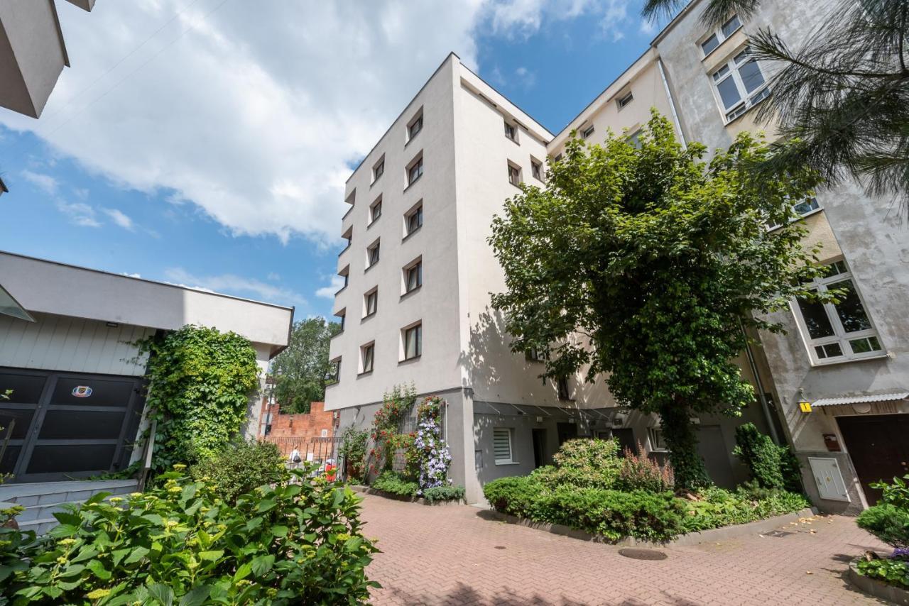 Old Town Square Apartment *