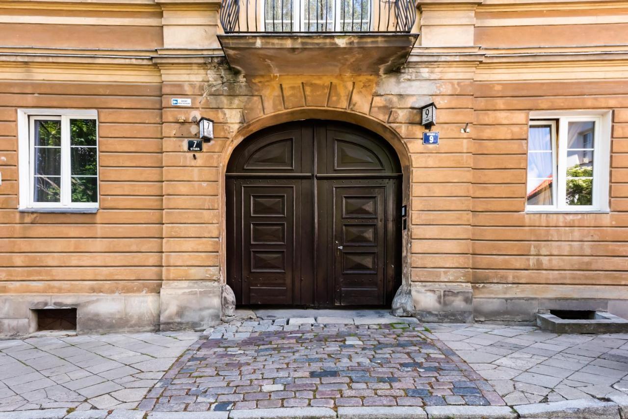 Comfortable Old Town Apartment *
