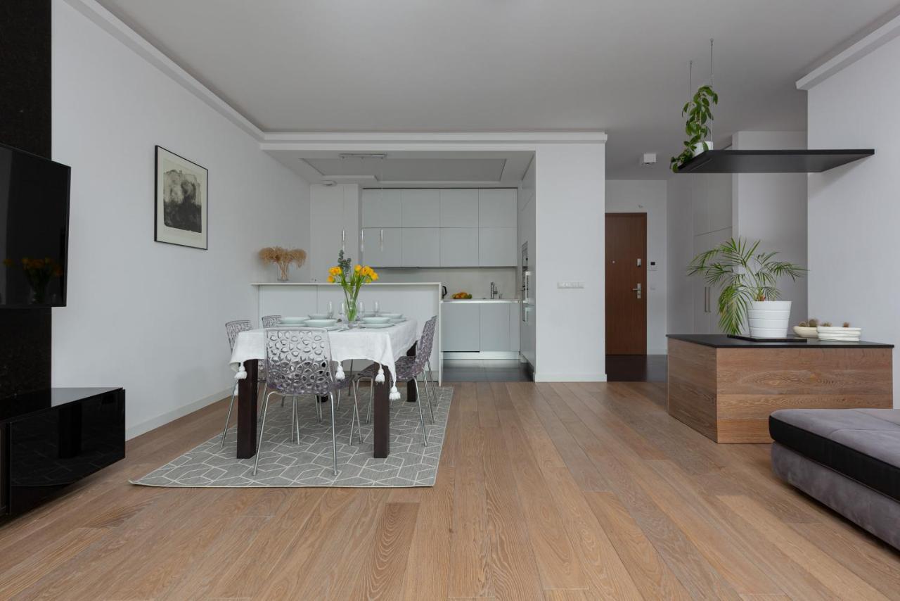 Apartment Ogrodowa Modern By Renters Warsaw