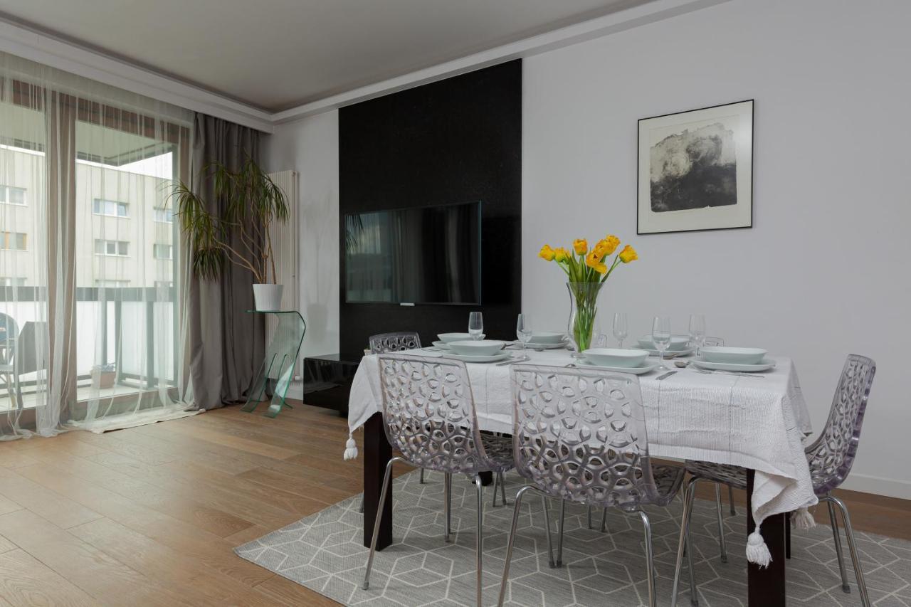 Apartment Ogrodowa Modern By Renters