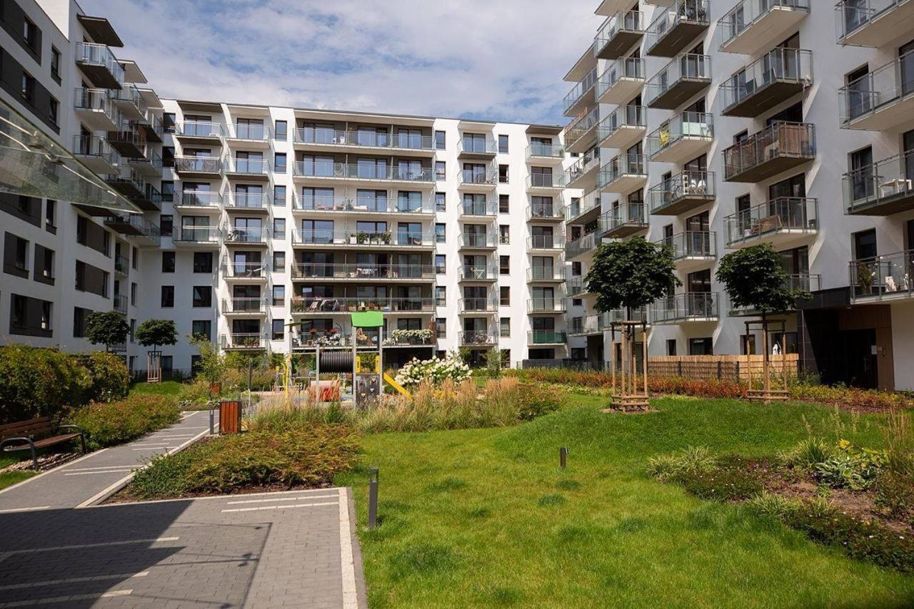 Easy & Comfortable, With Balcony, Very Close To The Center Apartamento