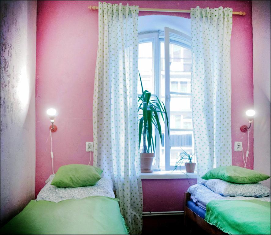Hostel Emma *