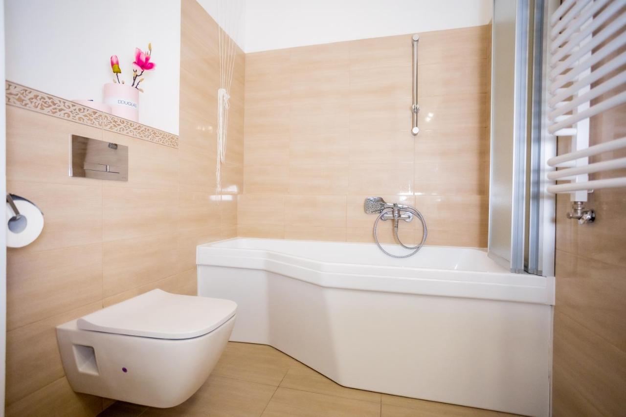 Apartament Super Bobrowiecka 3 *