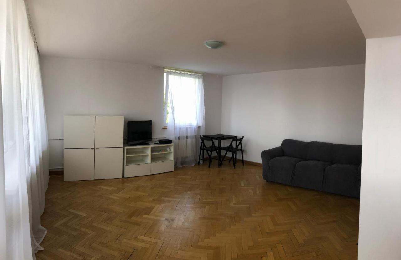 Swietojerska Apartment *