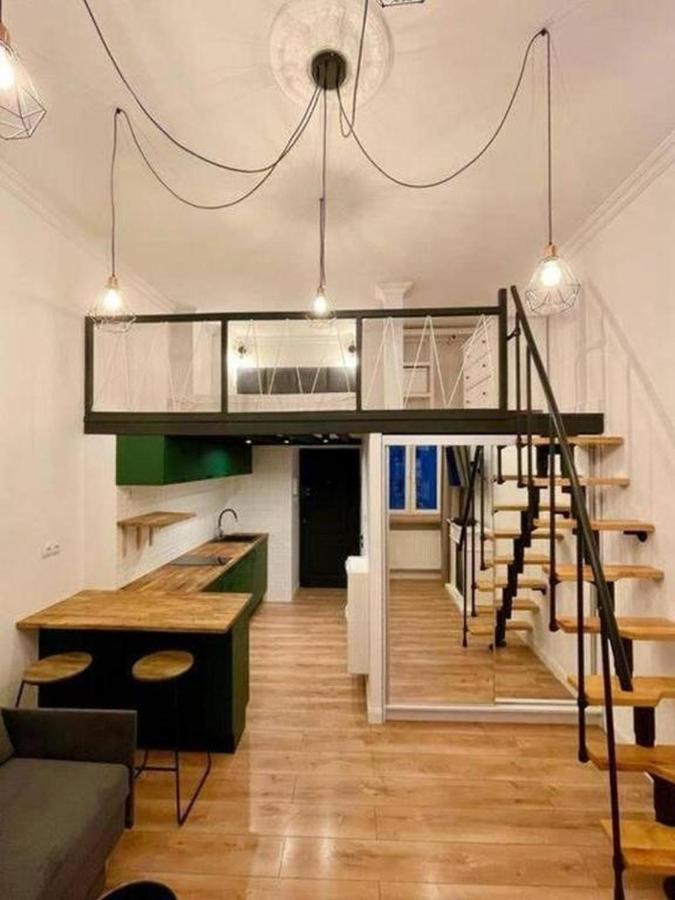 Golden Apartments- Center - Zl65 Apartment *