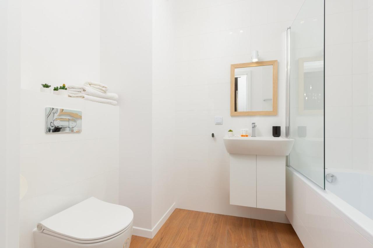 Apartment Stacja Wola Guminska By Renters Warsaw